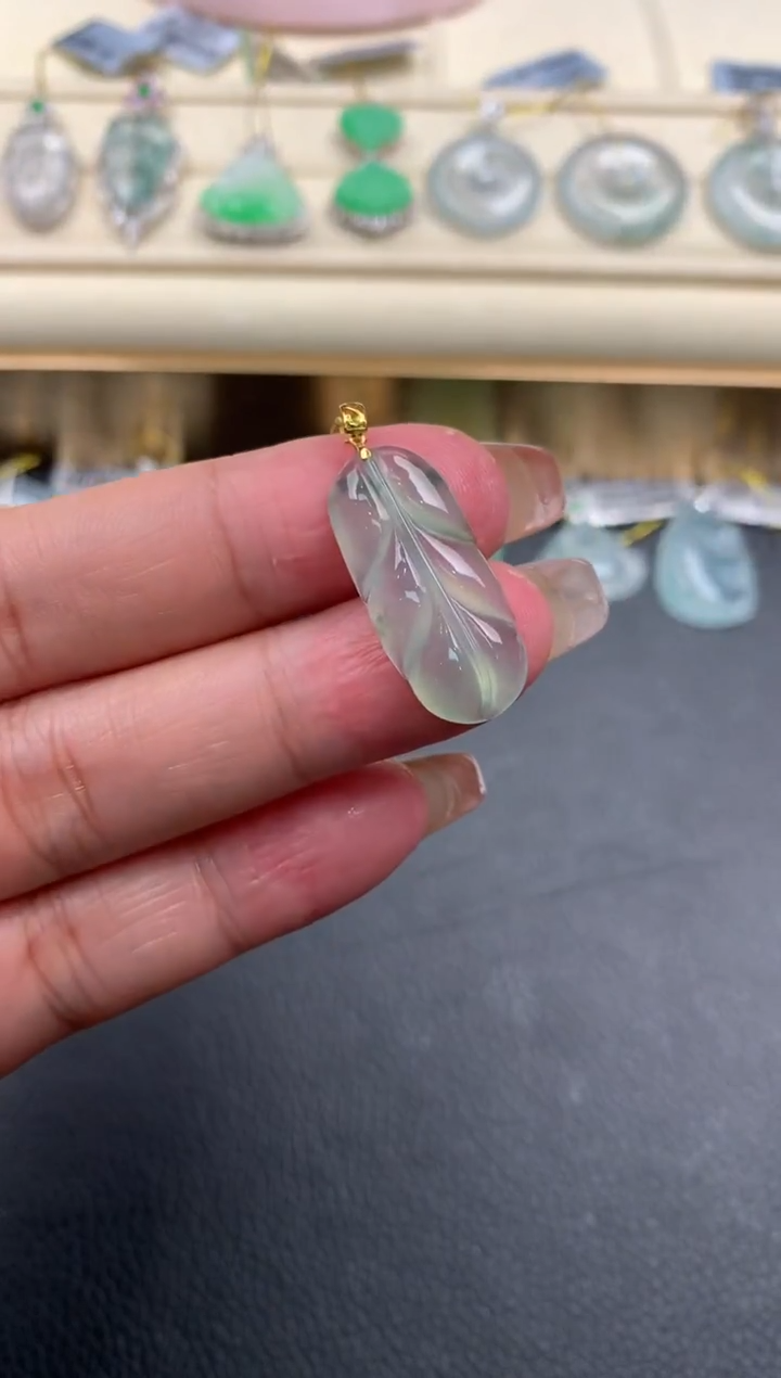 【闪购商品】翡翠颈饰18K金镶嵌D465      