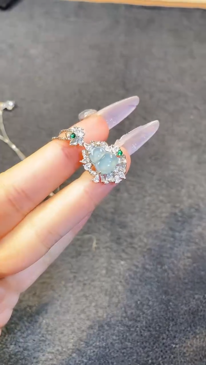 【闪购商品】翡翠吊坠(不含链)未镶嵌多样性发货不含链其一