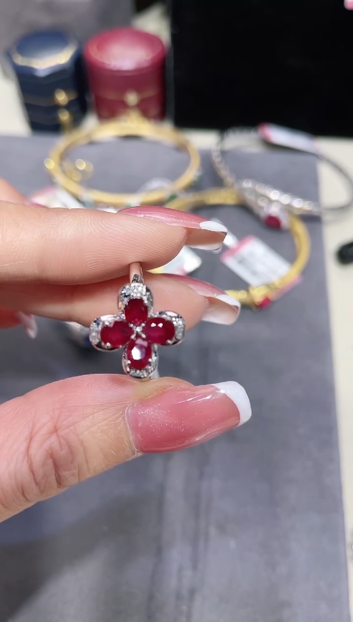 【闪购商品】红宝石戒指18K金镶嵌·