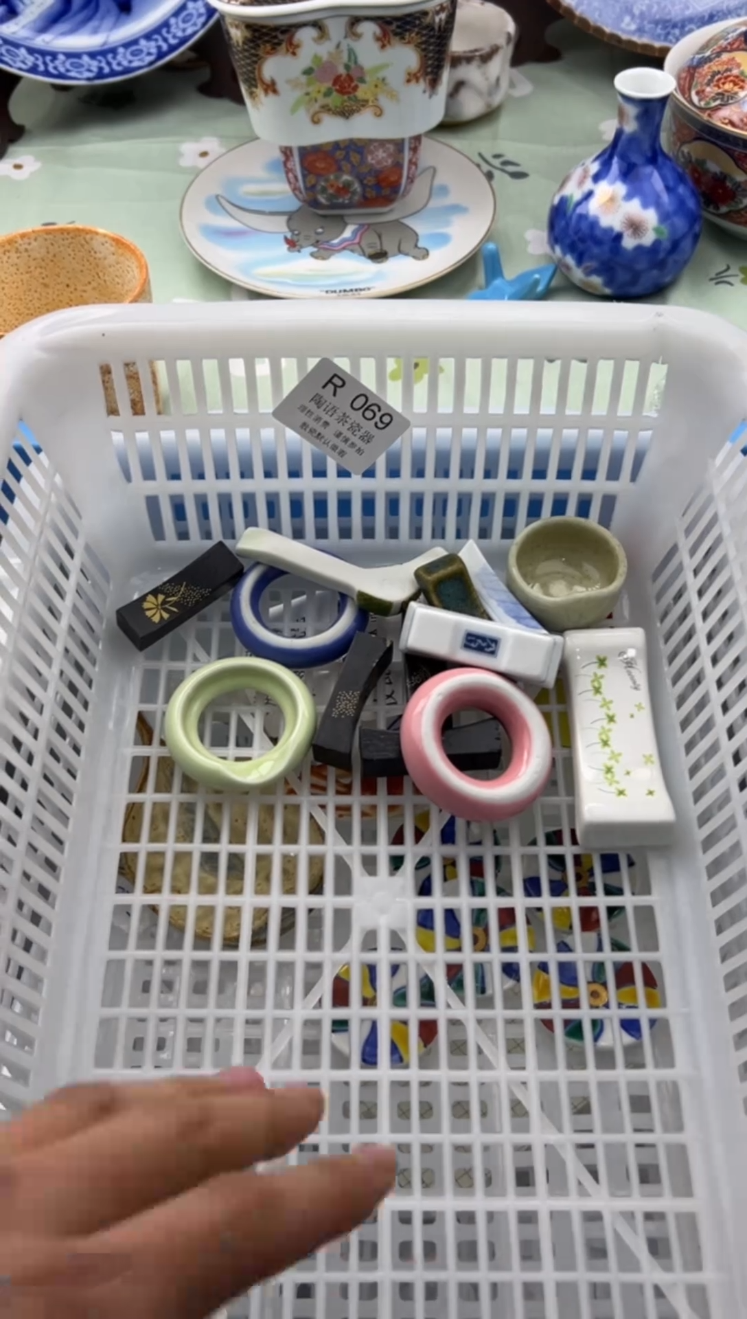 瓷片ꪶ****姐        R068