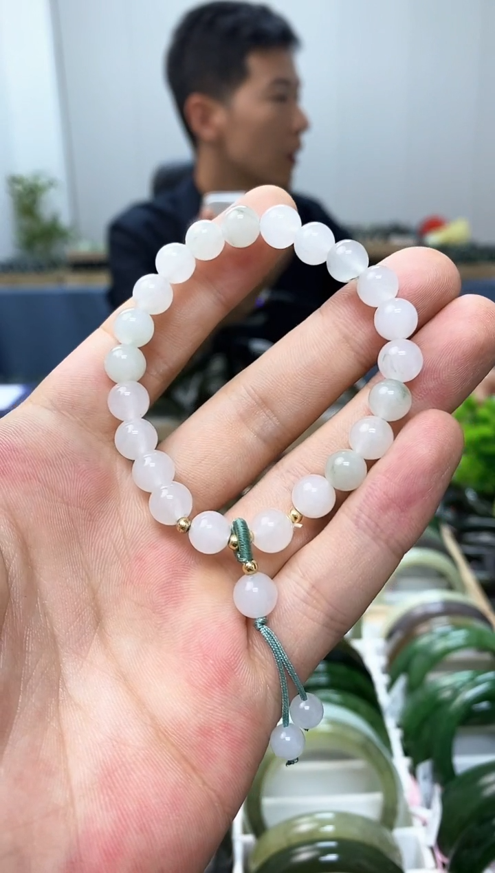 透闪石质玉手镯未镶嵌8mm