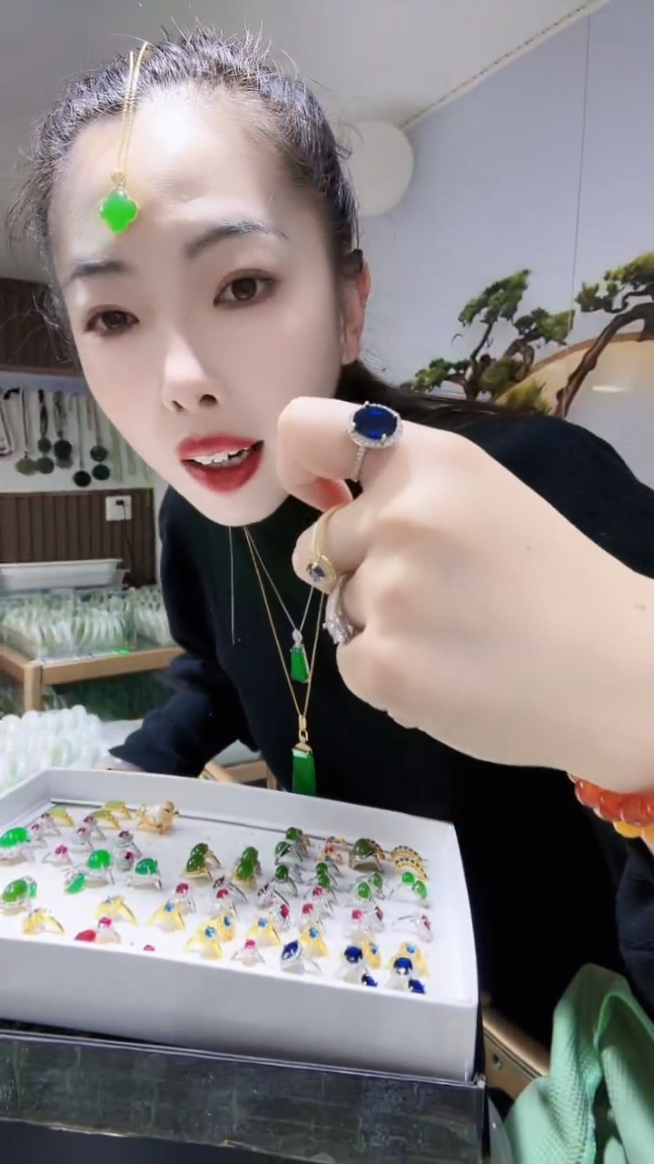 9K金镶嵌合成（培育）蓝宝石手链戒指