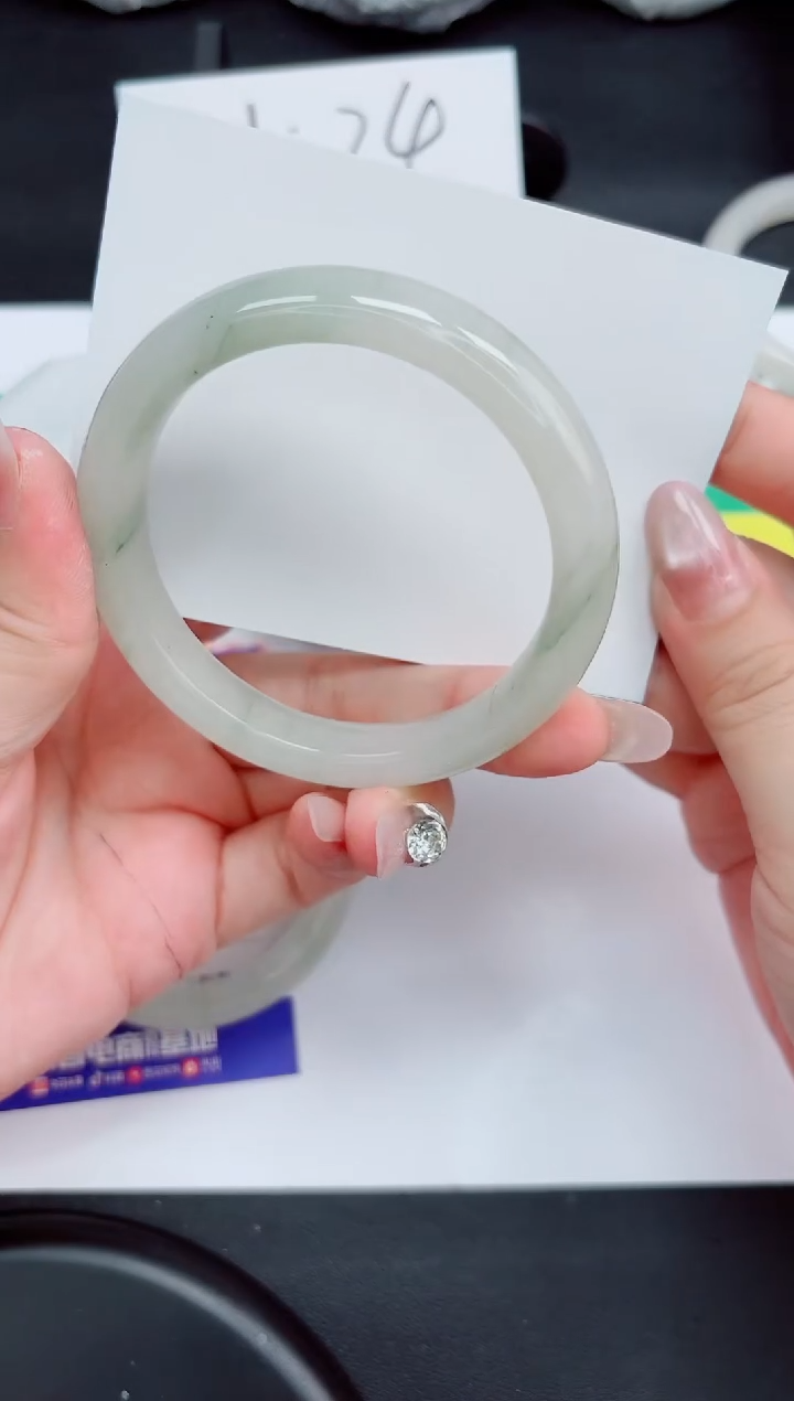 石英质玉手镯未镶嵌62-58.4