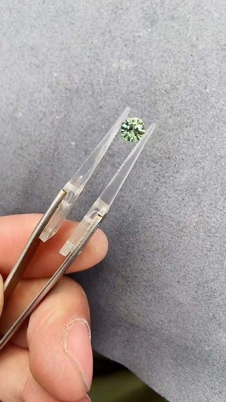 【闪购商品】彩色蓝宝石裸石未镶嵌1.04