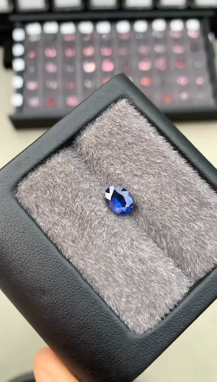 【闪购商品】定制蓝宝石裸石未镶嵌1.63ct 兰卡无烧蓝宝石
