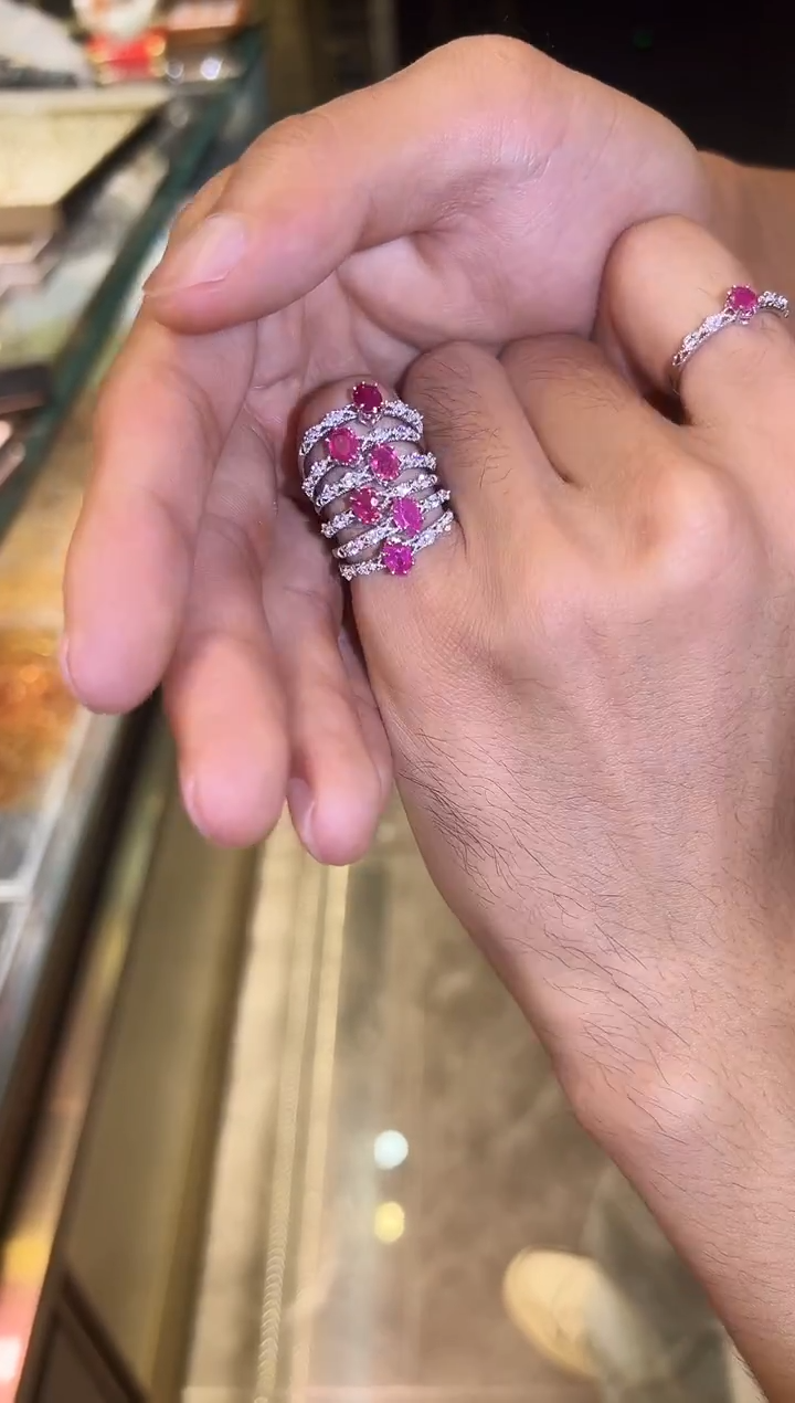 银S925镶嵌戒指红宝石1210m021多样性发其一