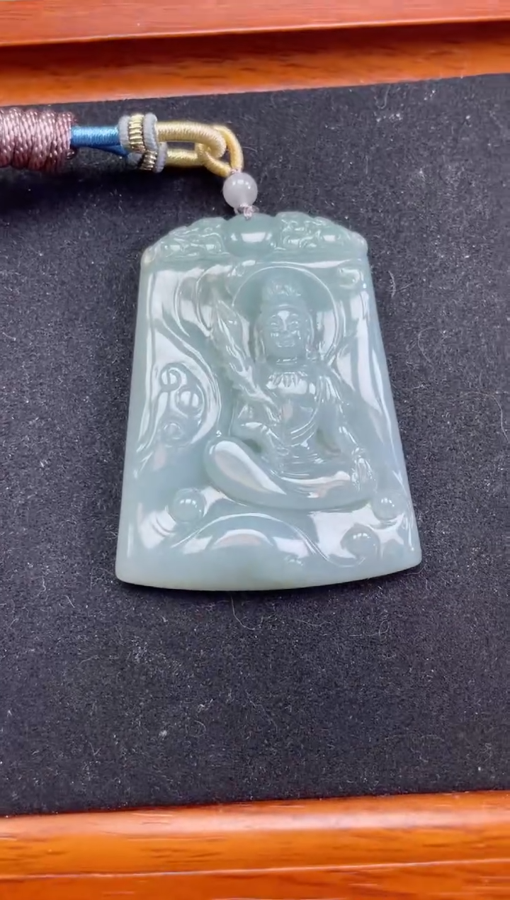 【闪购商品】翡翠颈饰未镶嵌文殊菩萨