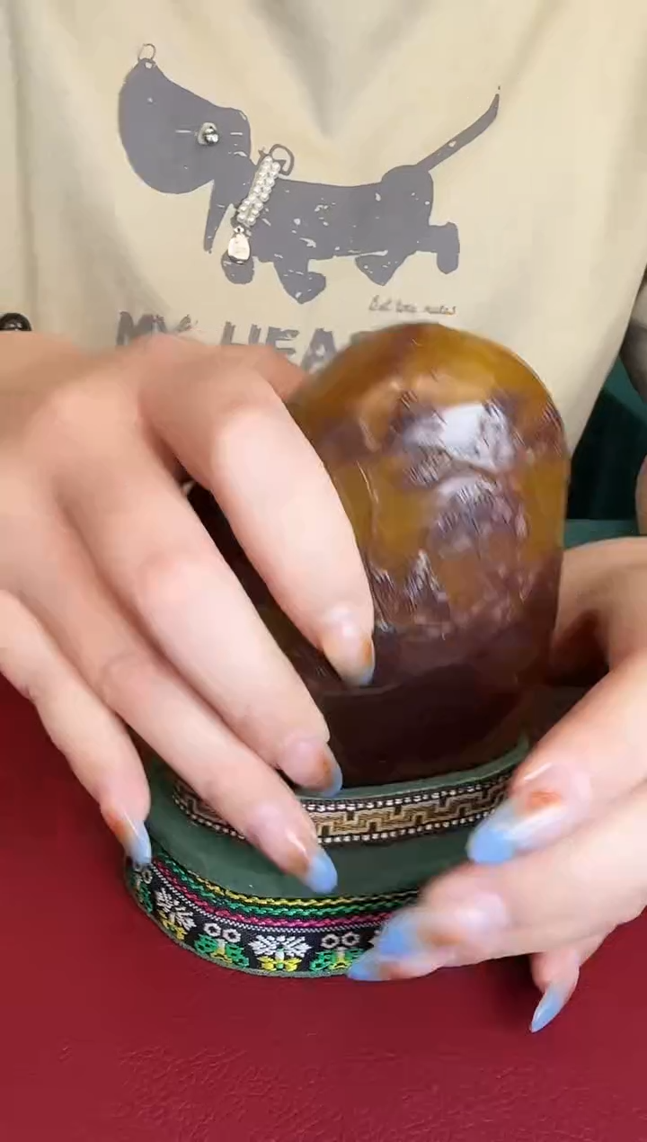 私人展厅甄选藏品 / 孤品寿山乌鸦皮田黄摆件