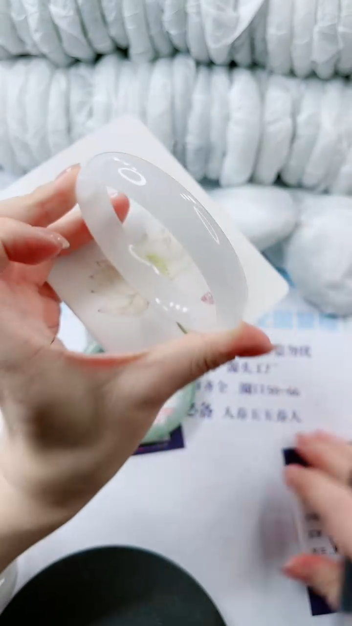 【闪购商品】石英质玉手镯未镶嵌多样性发货V221-64