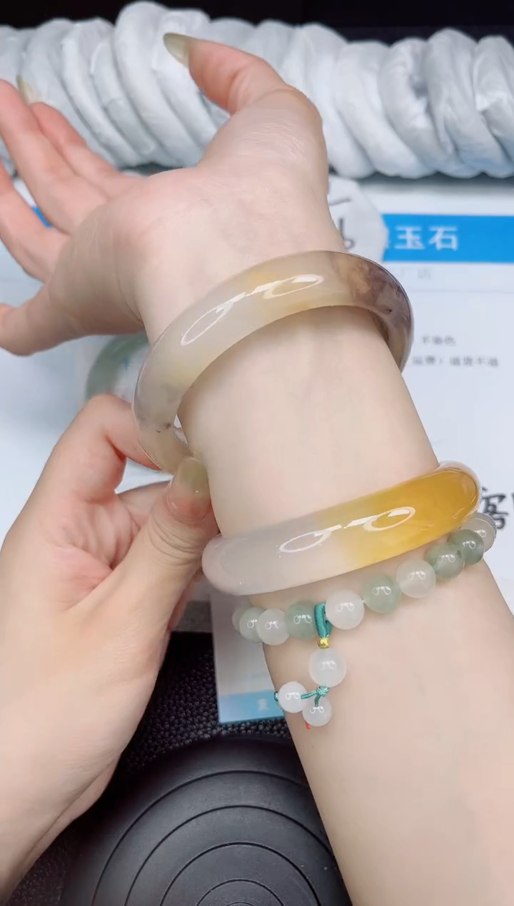 石英质玉手镯未镶嵌96-60.1