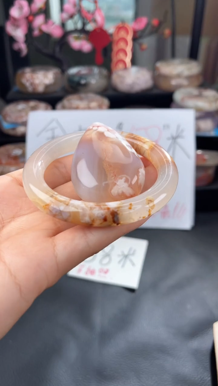 【闪购商品】玛瑙/玉髓手镯未镶嵌56(镯心赠品 不保证天然完美）