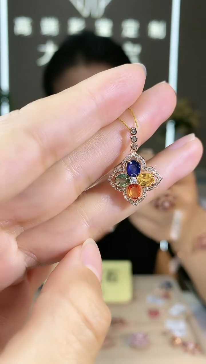 【闪购商品】彩色蓝宝石颈饰银S925镶嵌颈饰