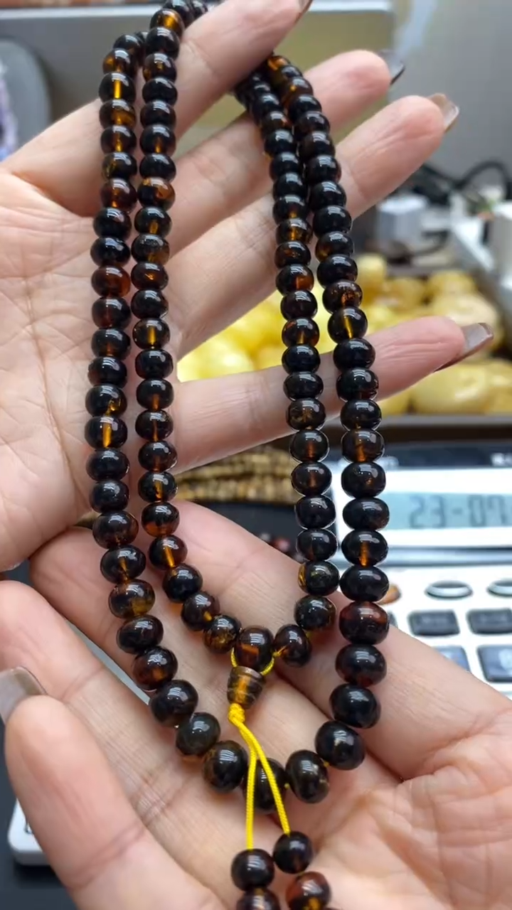 琥珀未镶嵌珠宝奇石1173