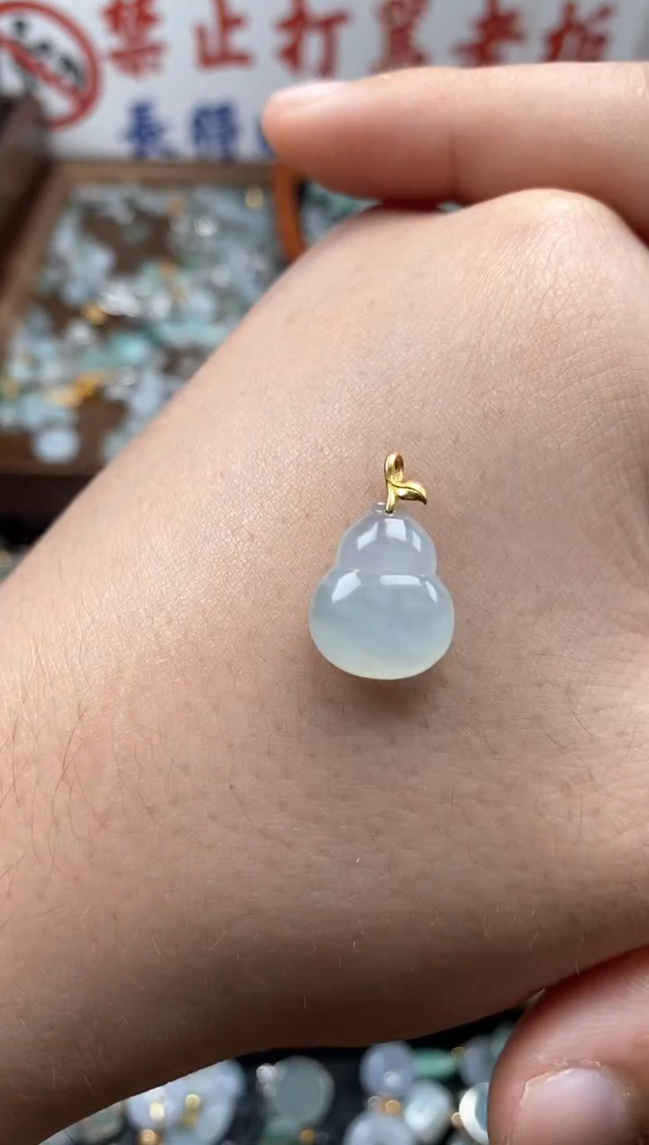 【闪购商品】翡翠颈饰未镶嵌哥哥