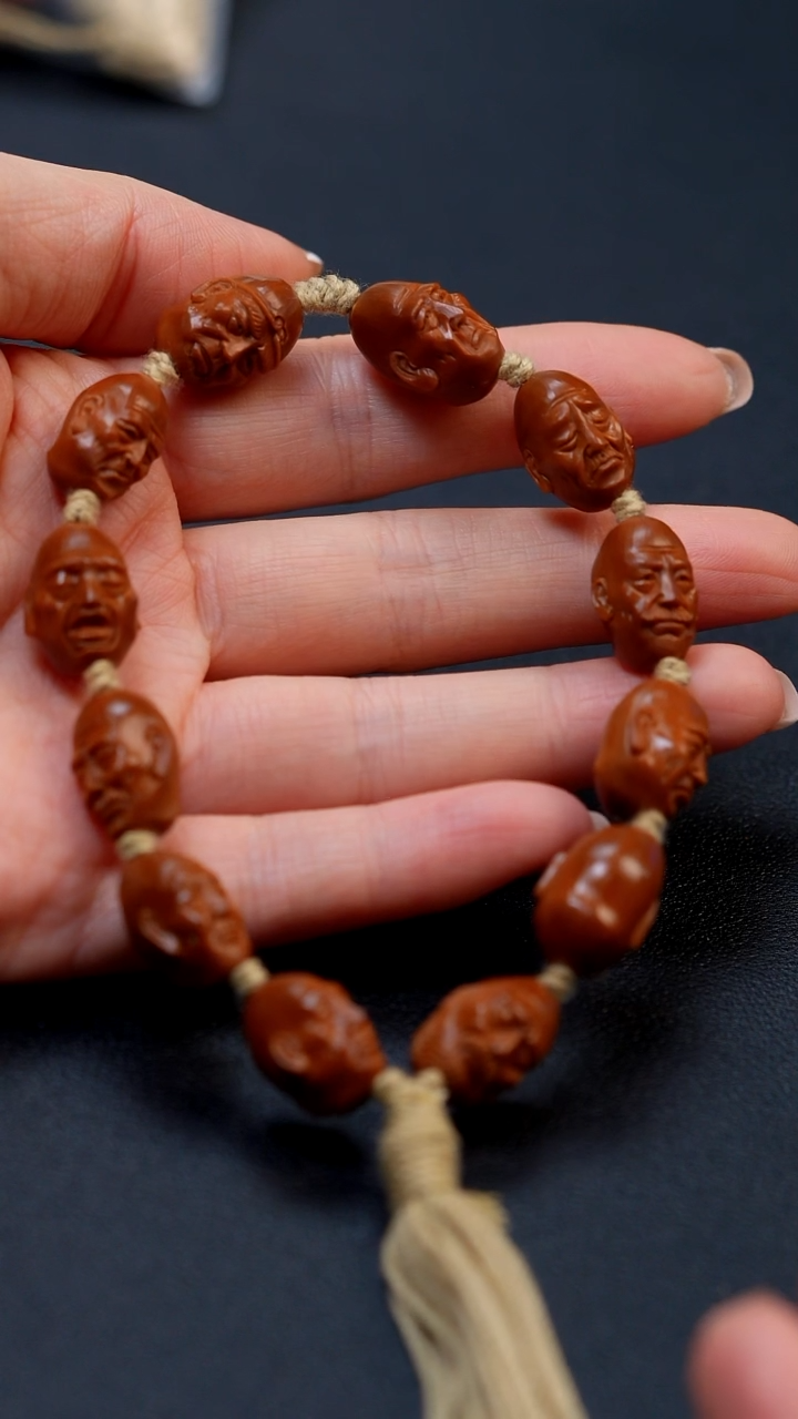 【闪购商品】橄榄核手串十二尊者