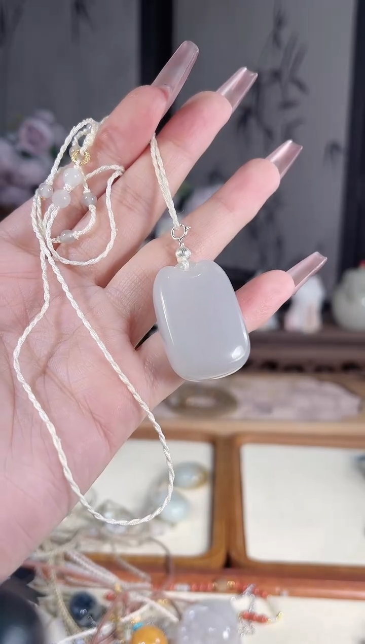 和田玉银S925镶嵌吊坠(赠链)多样性发货其一