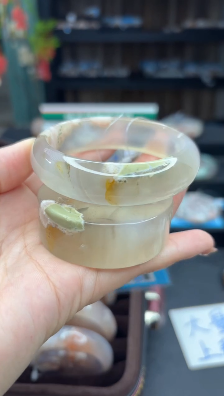 【闪购商品】石英质玉手镯未镶嵌856（56圈赠送镯心）