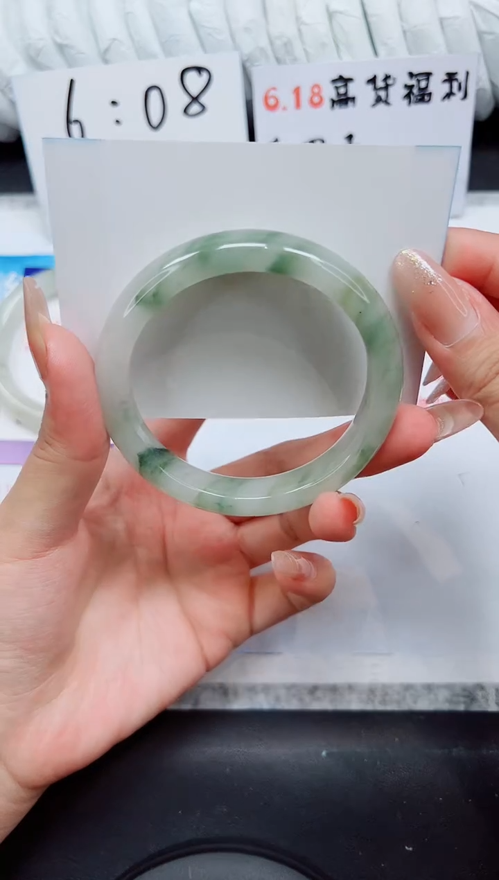 石英质玉手镯未镶嵌A8-60.6