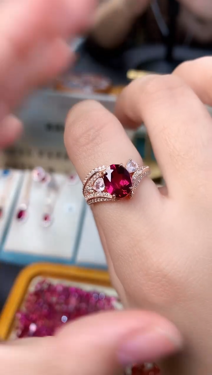 【闪购商品】石榴石戒指银S925镶嵌天然镁铝