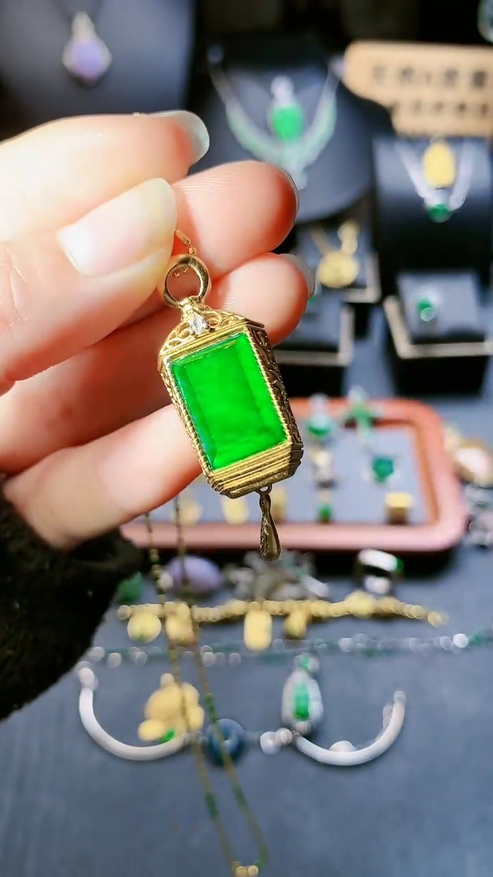 【闪购商品】翡翠颈饰银S925镶嵌吊坠