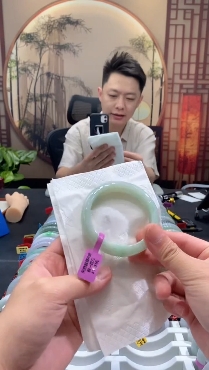 未镶嵌手镯翡翠000058303