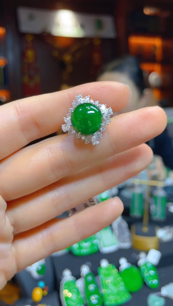 【闪购商品】翡翠戒指18K金镶嵌118571天然A货翡翠戒指