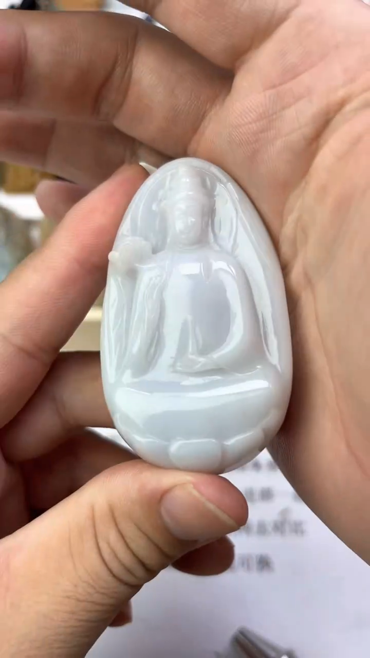颈饰未镶嵌翡翠农***，天然翡翠