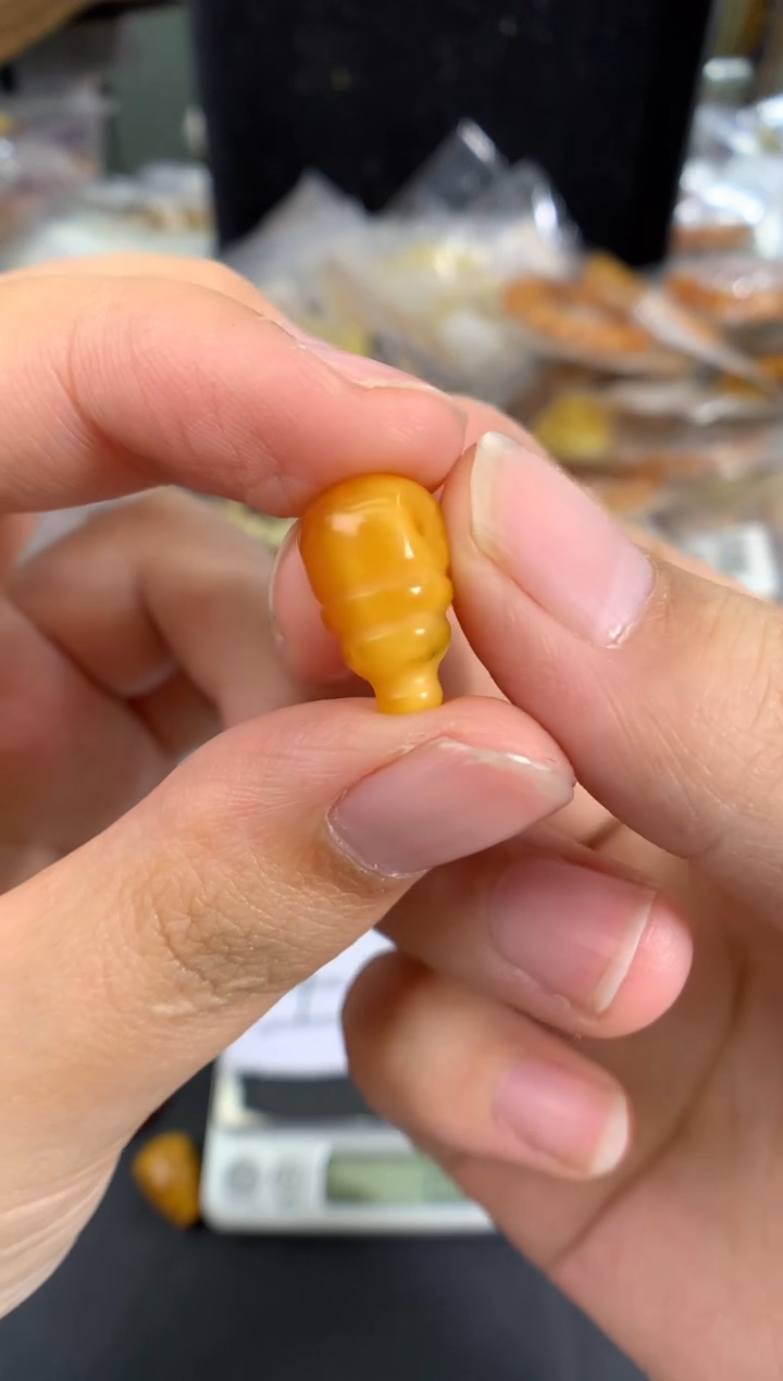 蜜蜡未镶嵌珠宝奇石1