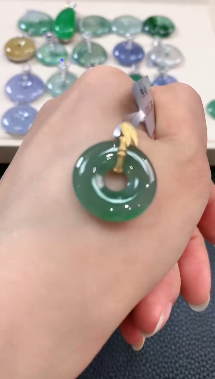 【闪购商品】翡翠吊坠(不含链)18K金镶嵌b50不退换