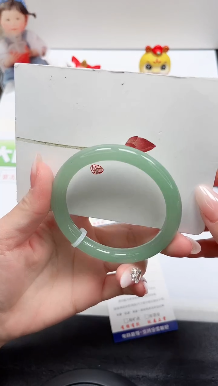 【闪购商品】石英质玉手镯未镶嵌151-58