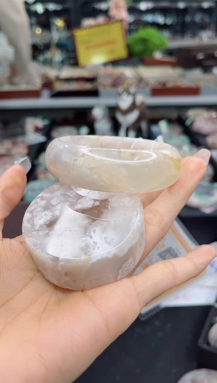 【闪购商品】石英质玉手镯未镶嵌57圈口（赠品镯心）1674214