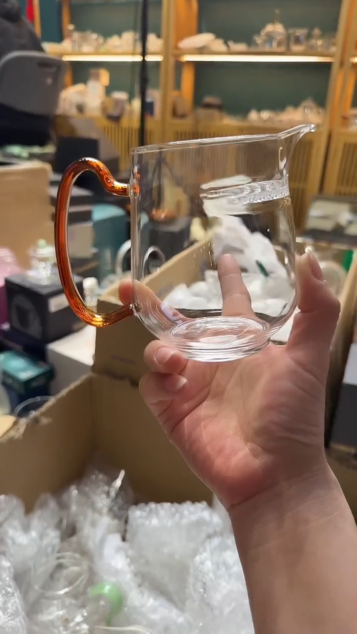 琥珀月牙公道杯富玉