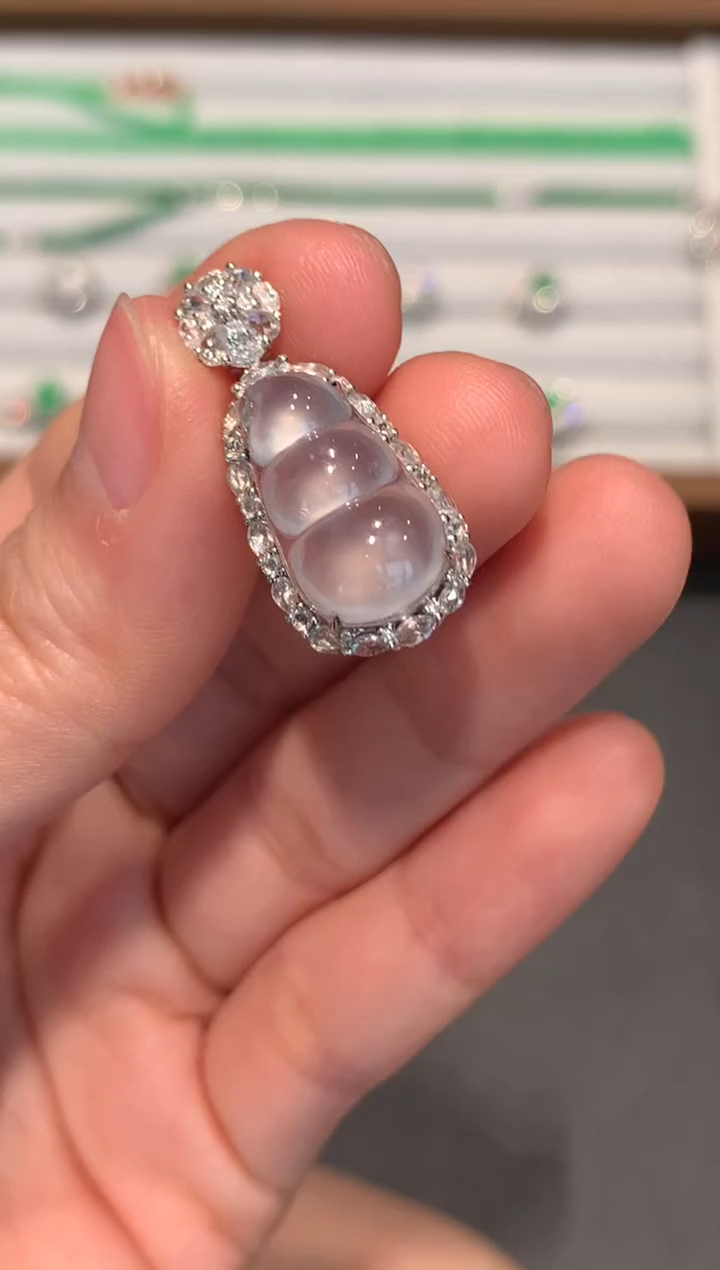 【闪购商品】翡翠吊坠(不含链)18K金镶嵌19800