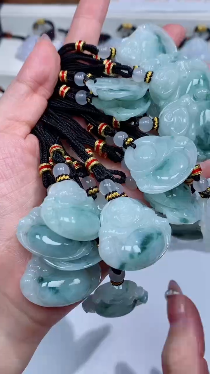 颈饰未镶嵌翡翠吊坠团购多样性发一件