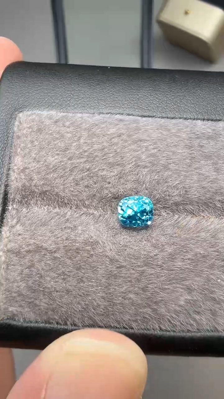 【闪购商品】锆石风信子未镶嵌2.1ct-A733-1p