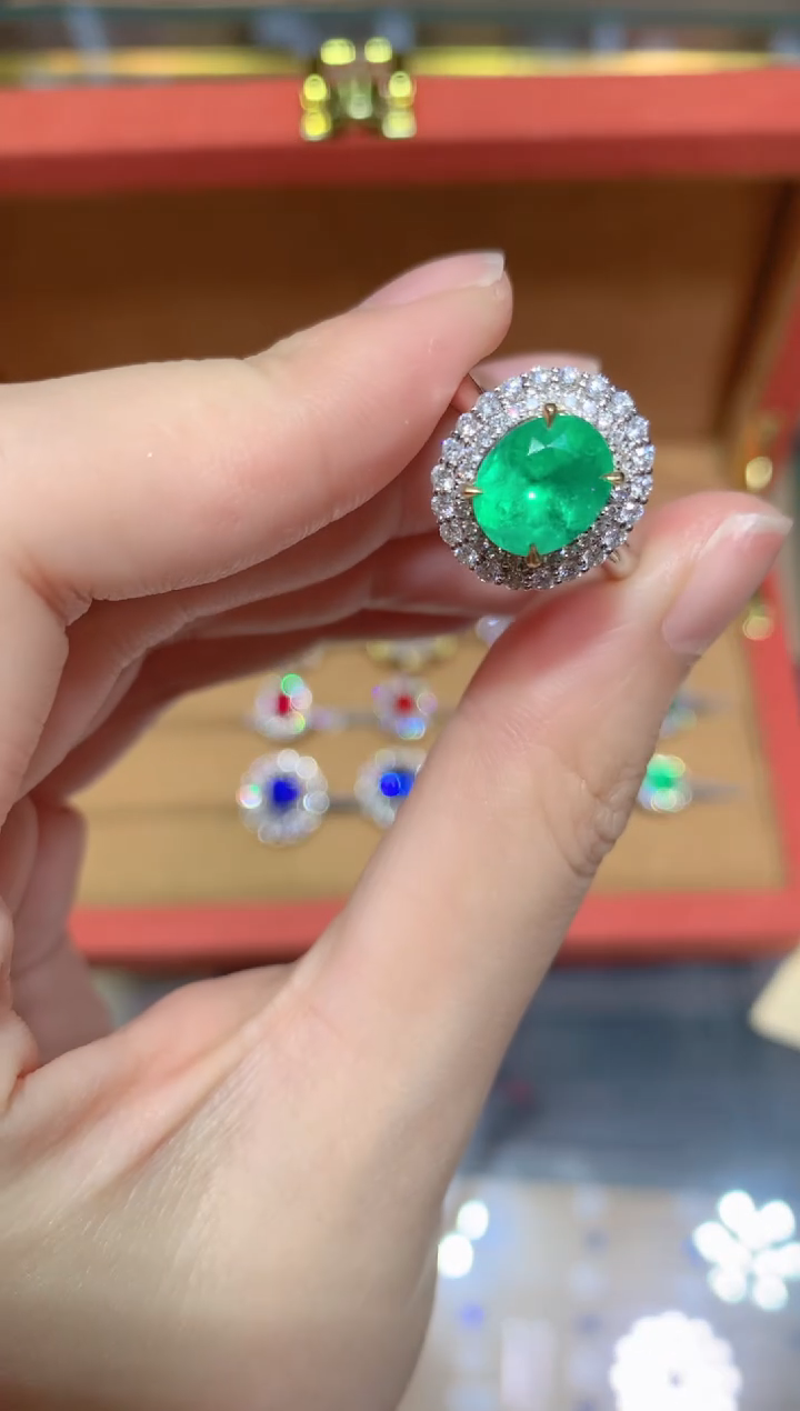 【闪购商品】祖母绿戒指18K金镶嵌2.25CT   哥伦比亚