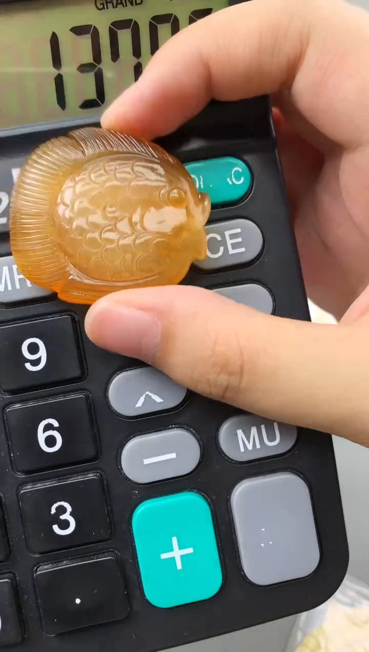 未镶嵌琥珀珠宝奇石78