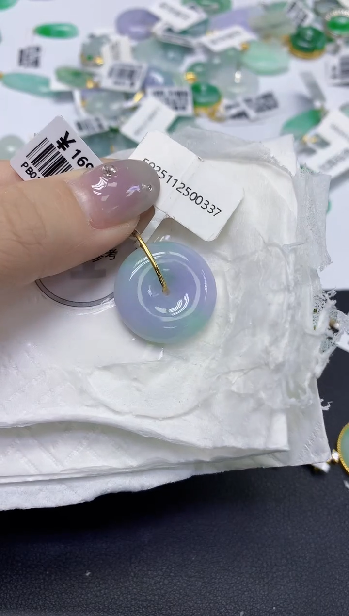 颈饰18K金镶嵌翡翠天然缅甸翡翠A货百元以上9元证书费自理