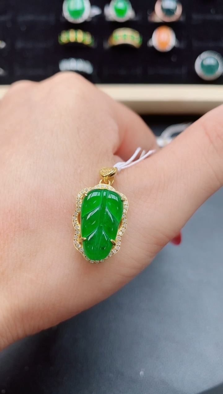 【闪购商品】翡翠吊坠(赠链)银S925镶嵌321321