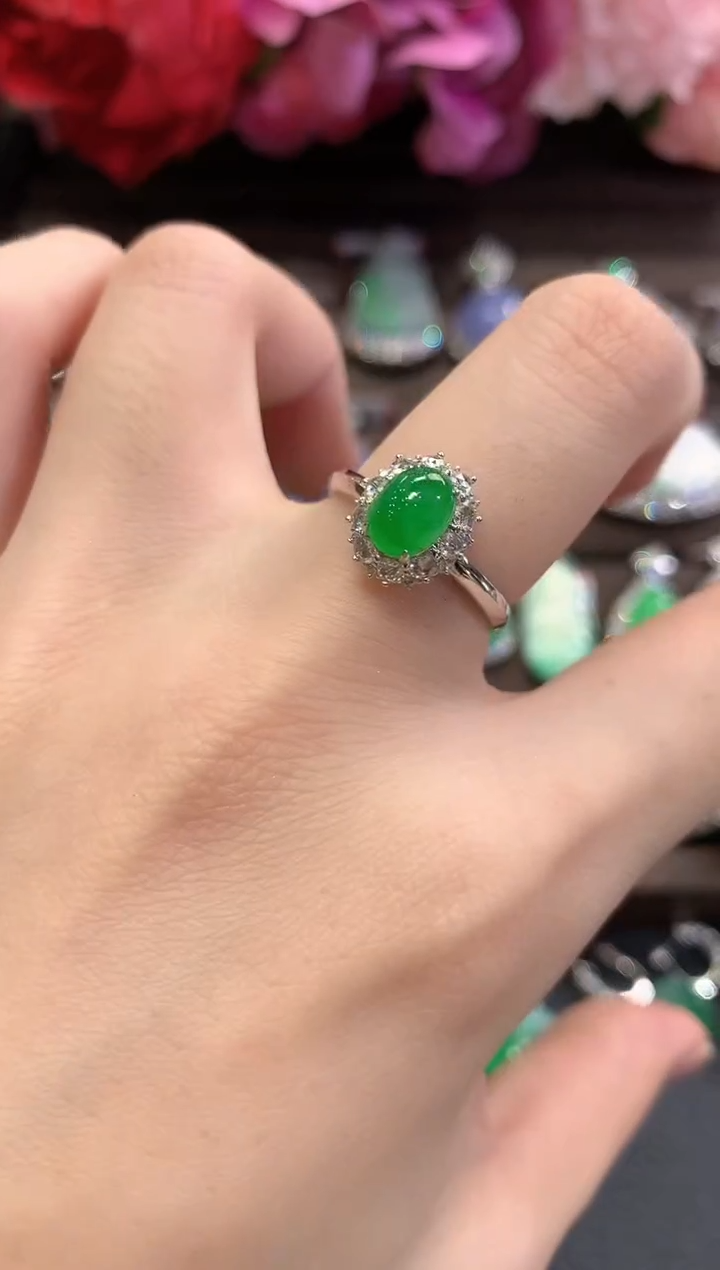 18K金镶嵌戒指翡翠秋日珠宝Q104