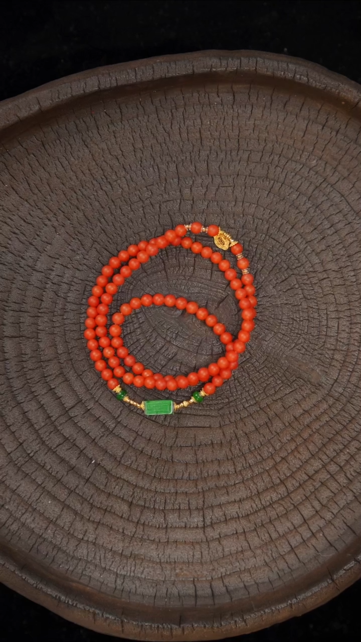 18K金镶嵌南红玛瑙手串手串