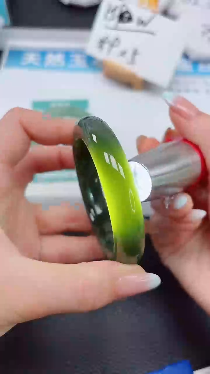 【闪购商品】和田玉手镯未镶嵌330