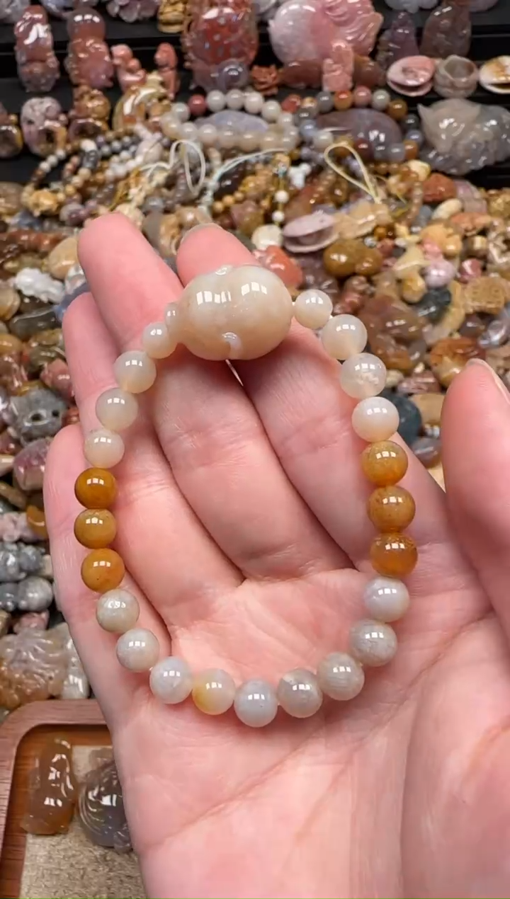 颈饰未镶嵌硅化珊瑚（珊瑚玉）584