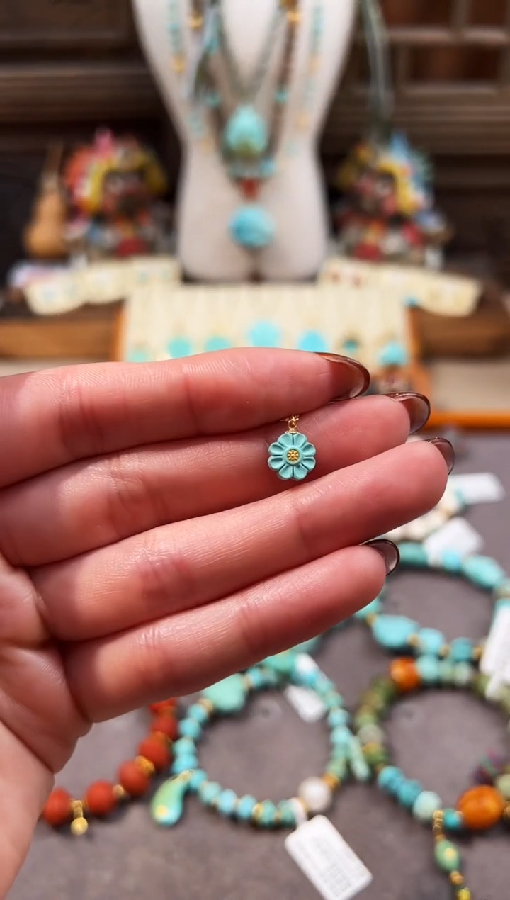 18K金镶嵌绿松石提溜小雏菊