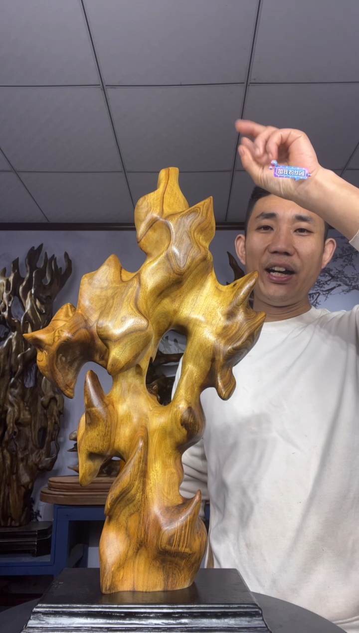 金丝楠木雕款錡**具金丝楠木工艺品摆件