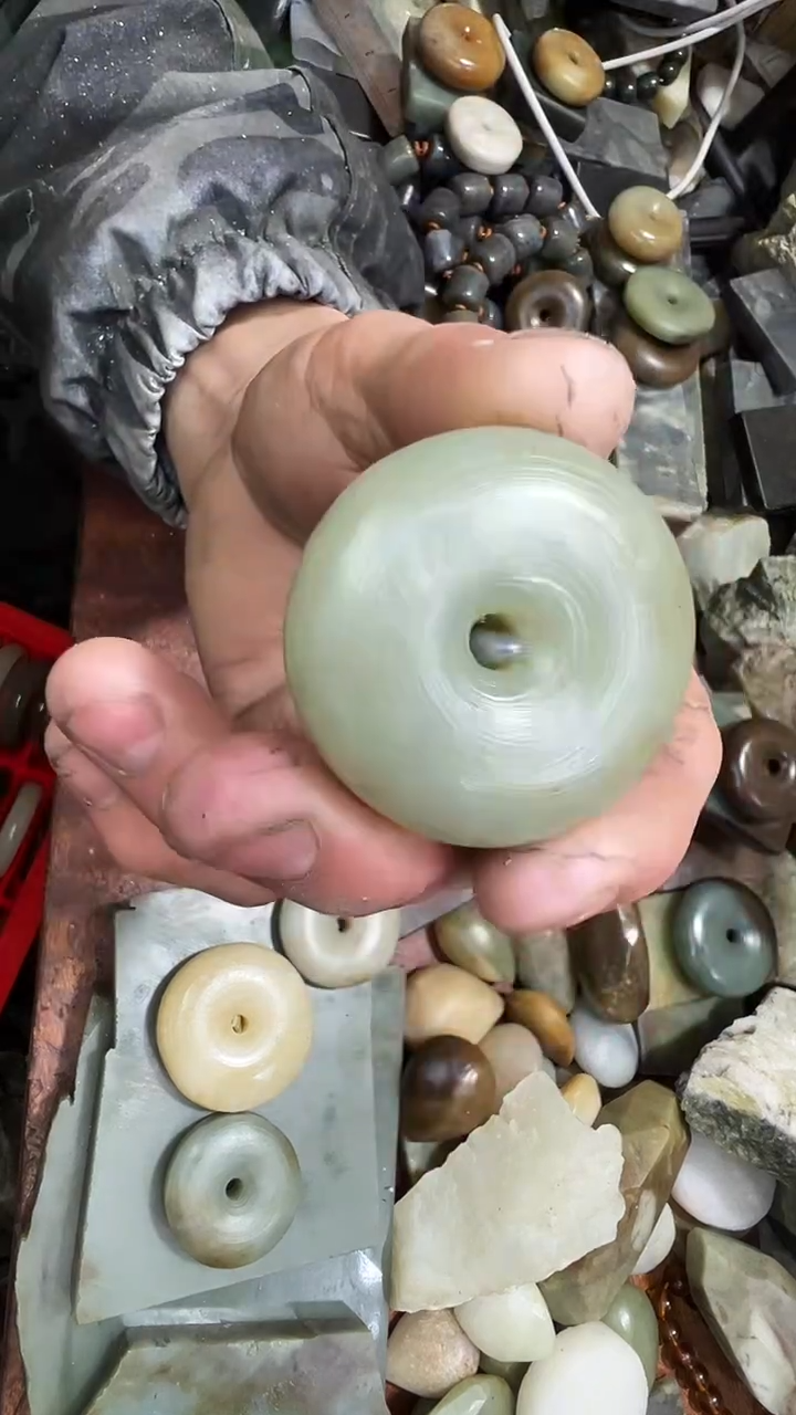 未镶嵌和田玉珠宝半成品1