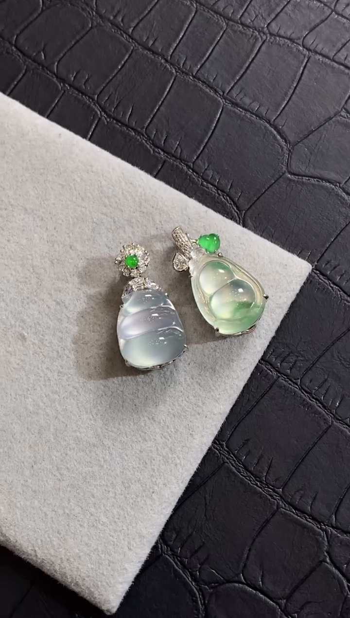 颈饰18K金镶嵌翡翠用****7收到货48小时鉴赏期（超时不退不换）