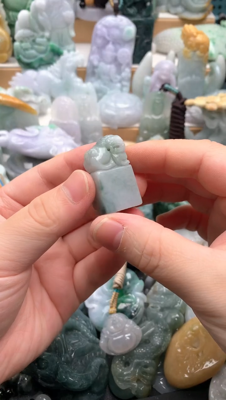 吊坠(不含链)未镶嵌翡翠1