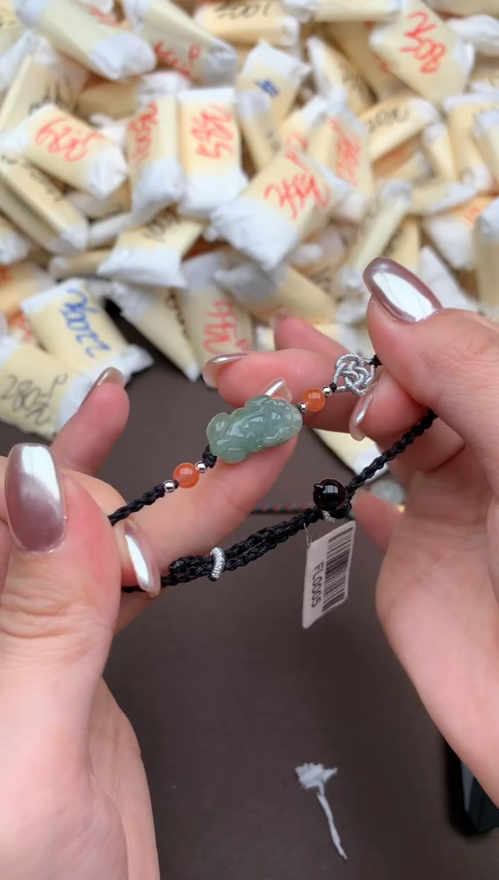 【闪购商品】翡翠手绳未镶嵌一