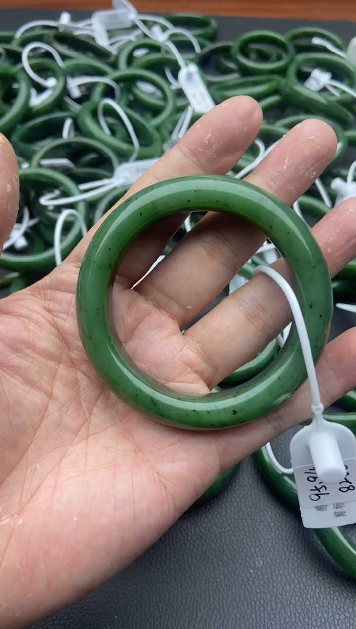 未镶嵌手镯和田玉（碧玉）71-56.5